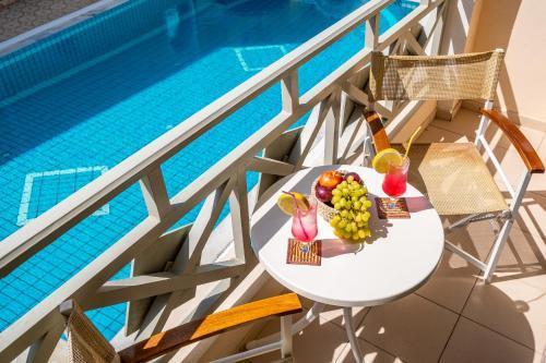 Hotel Summer Dream Kamari  Ngoại thất bức ảnh